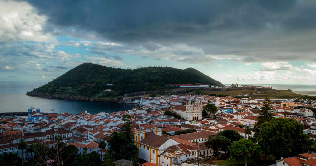 Urgent Foreign Office warning for UK tourist hotspot over Hurricane Gabrielle - The Mirror